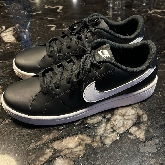 Men’s Nike Court Royale Leather Sneaker - Picture 1 of 3